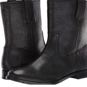 Frye Women's Anna Shortie boots